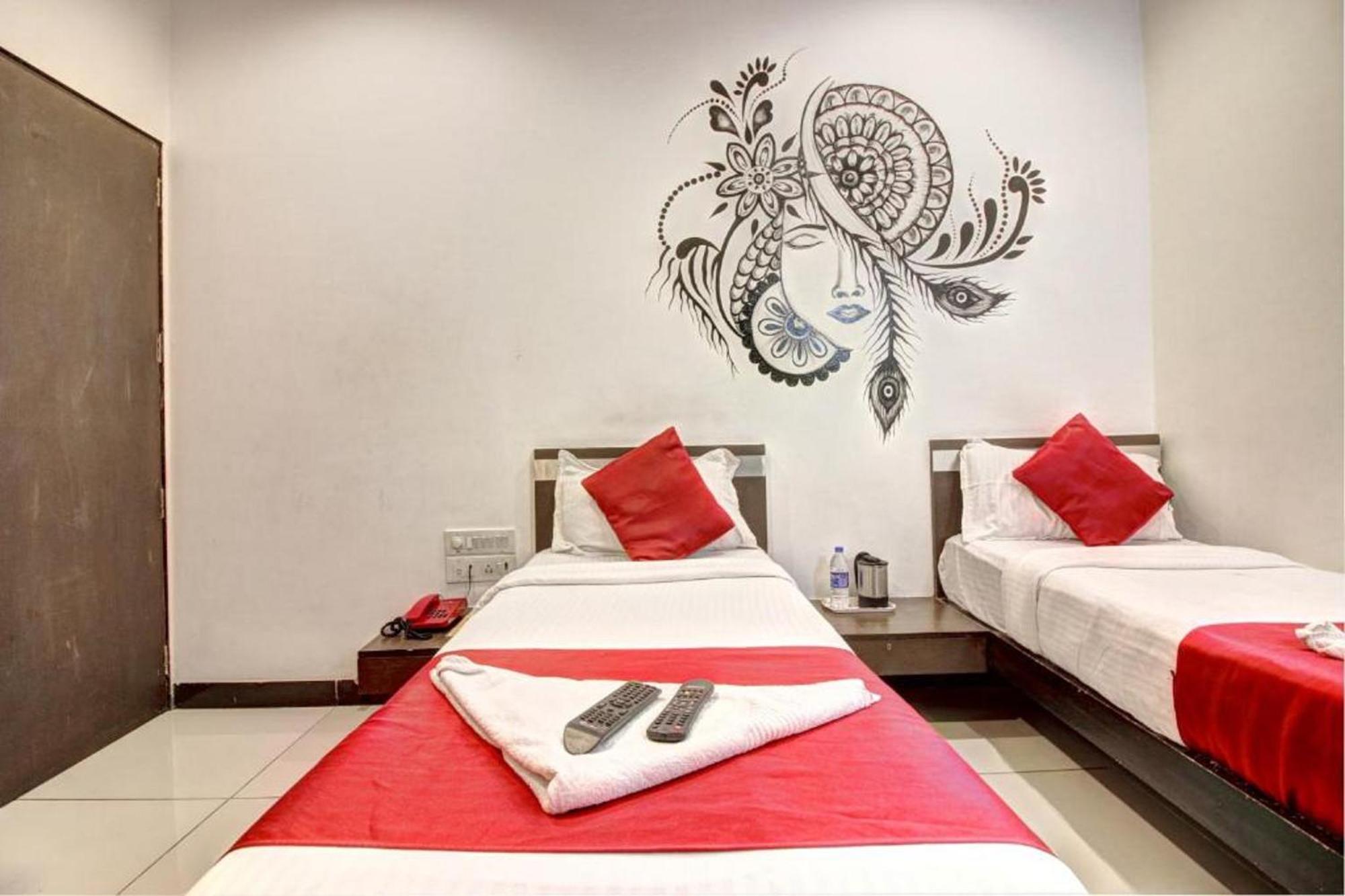 Hotel Sunshine Airport Мумбаї Екстер'єр фото