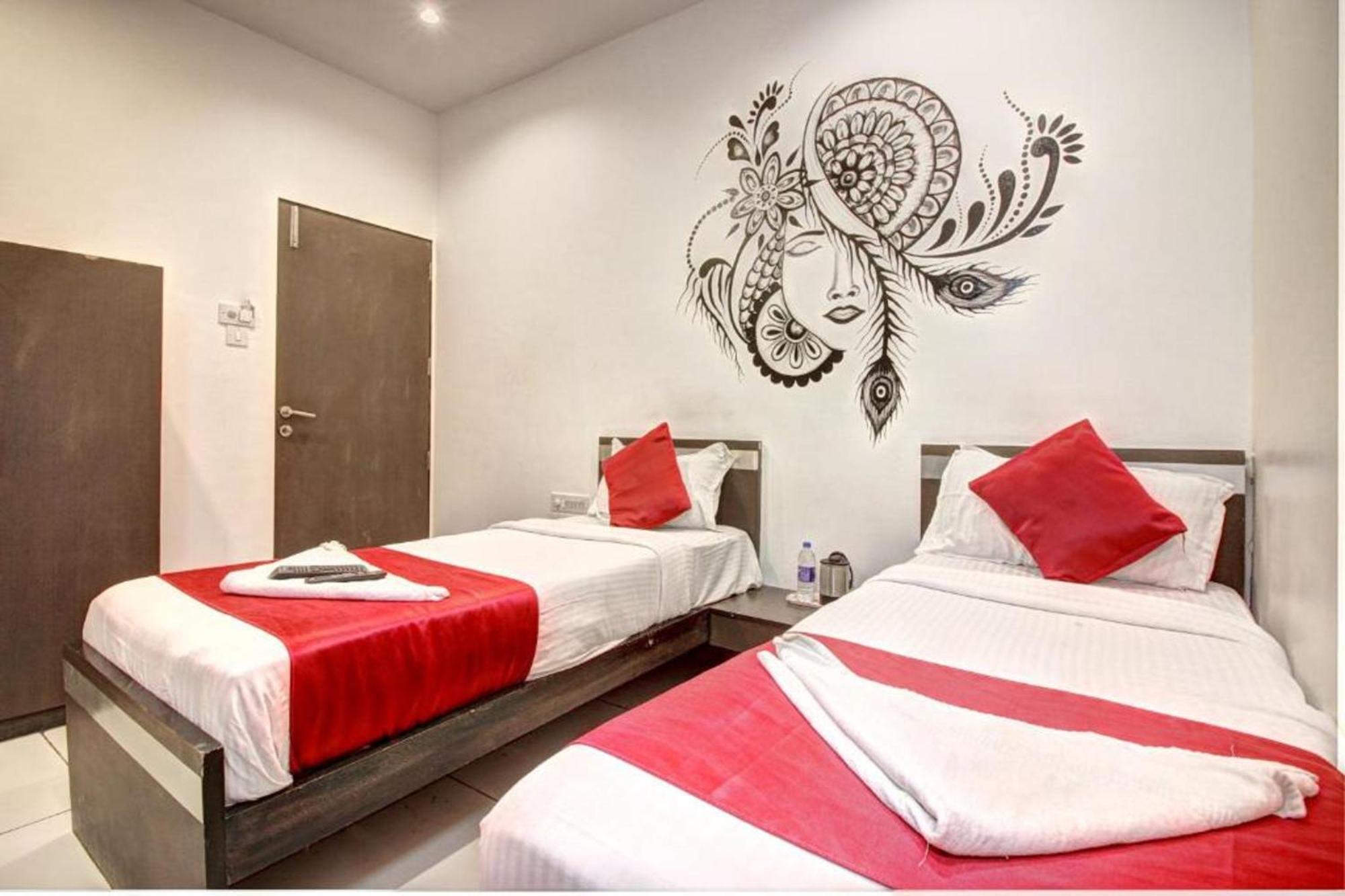 Hotel Sunshine Airport Мумбаї Екстер'єр фото