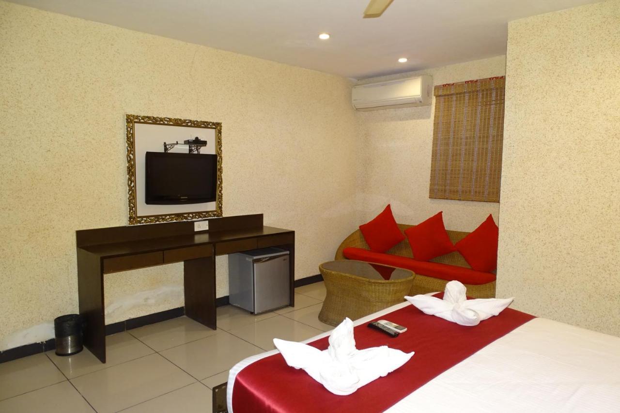 Hotel Sunshine Airport Мумбаї Екстер'єр фото