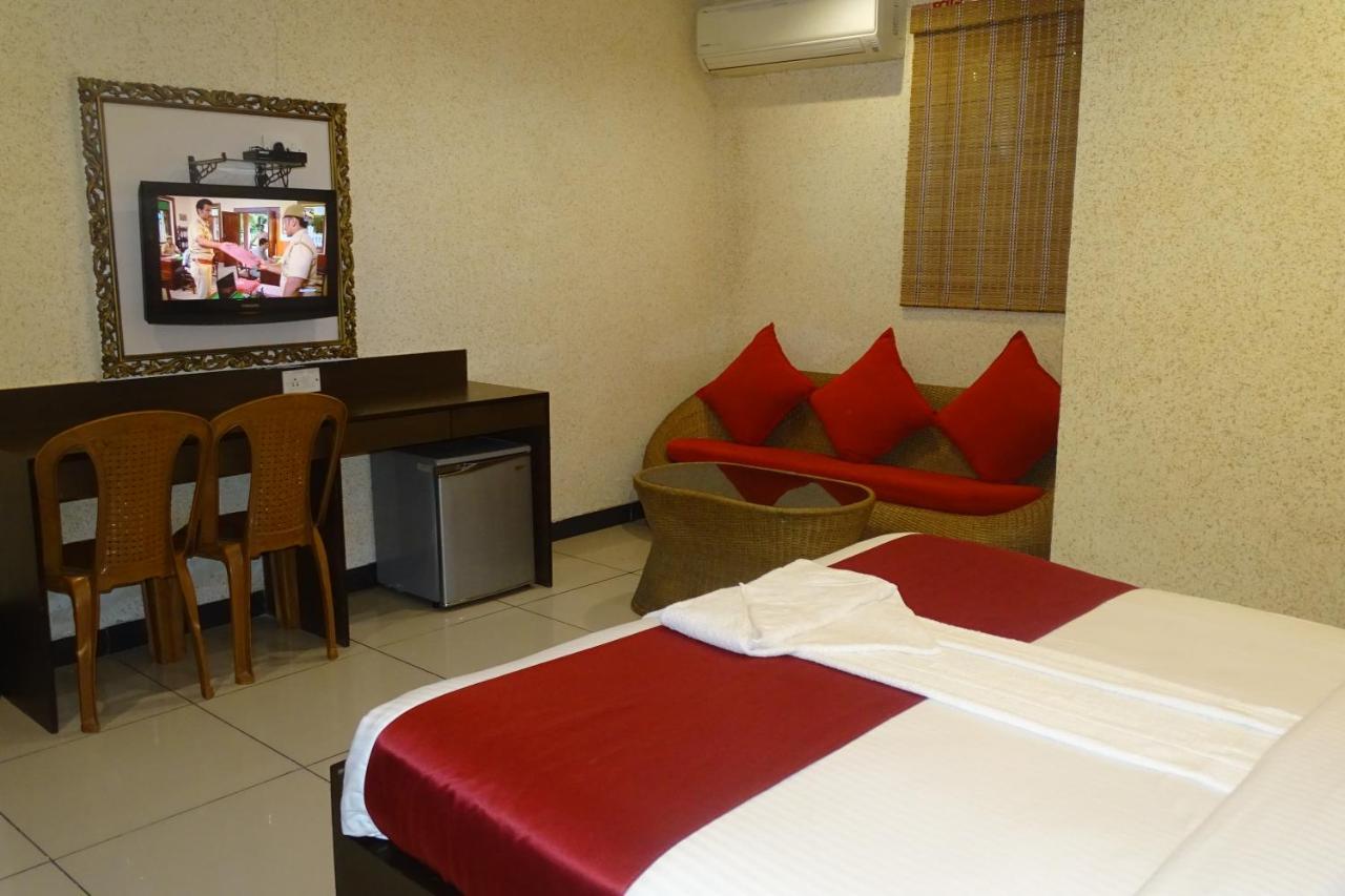 Hotel Sunshine Airport Мумбаї Екстер'єр фото