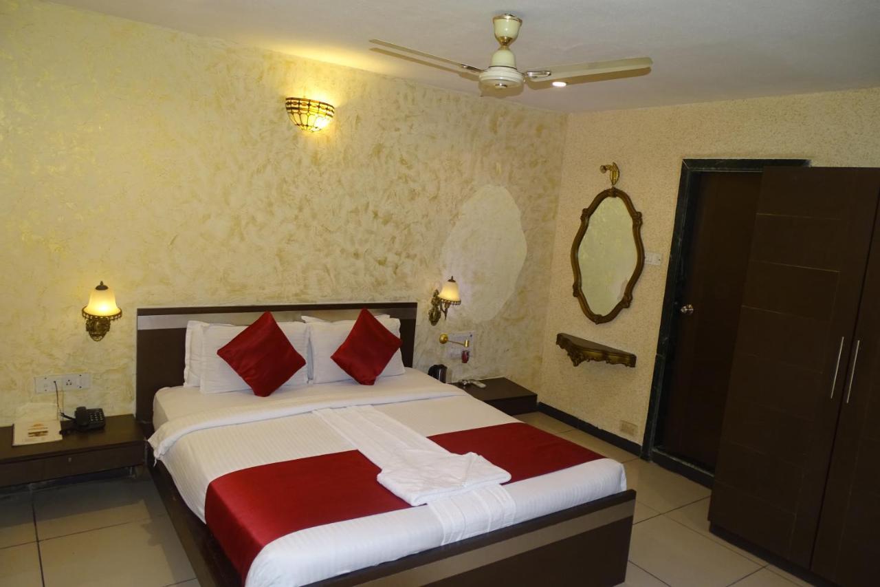 Hotel Sunshine Airport Мумбаї Екстер'єр фото