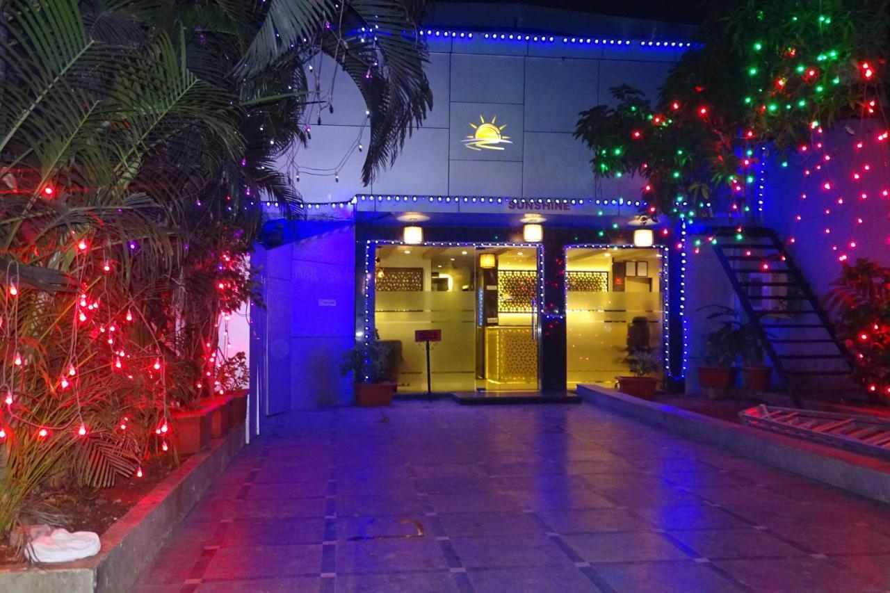 Hotel Sunshine Airport Мумбаї Екстер'єр фото