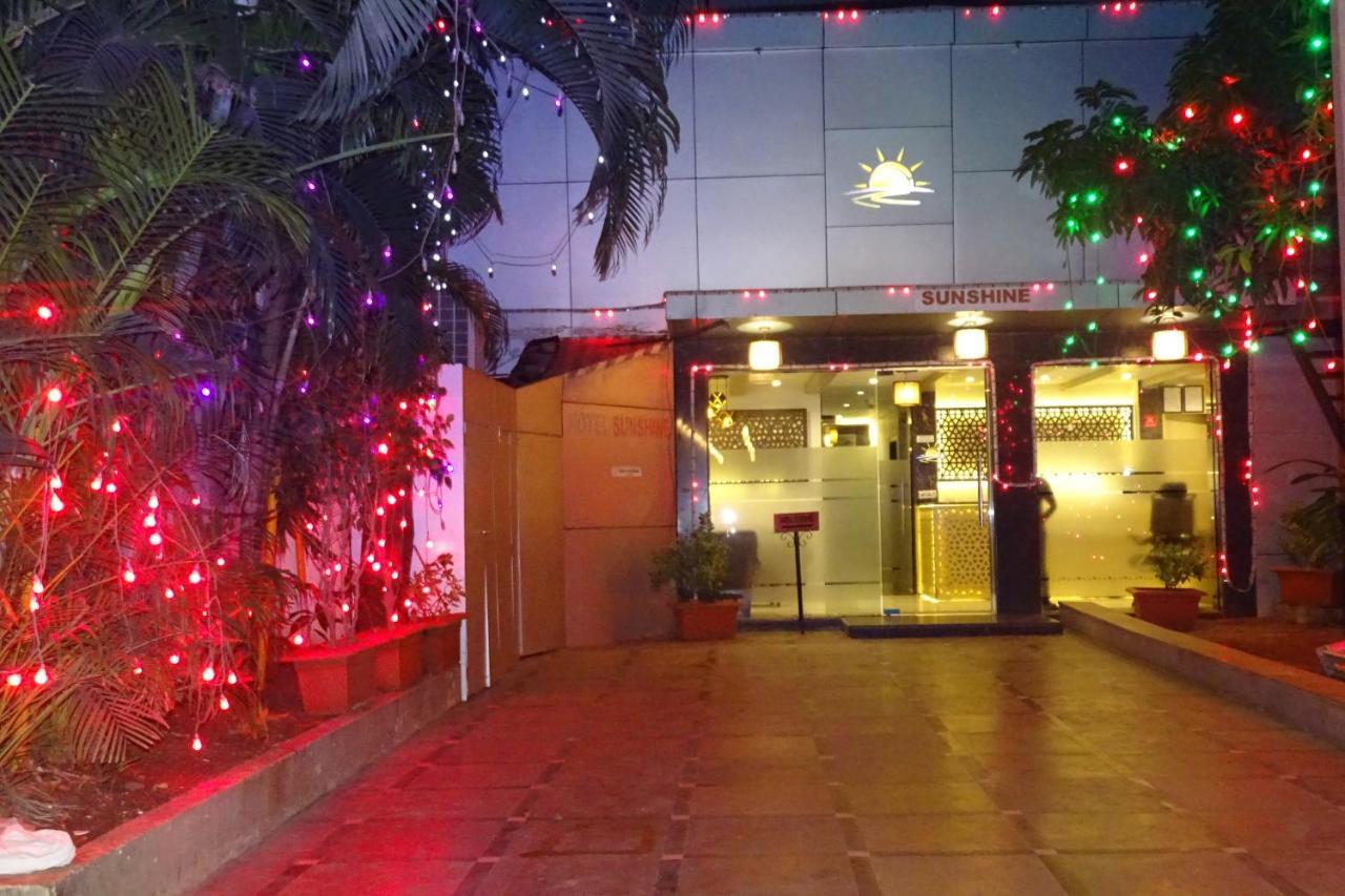 Hotel Sunshine Airport Мумбаї Екстер'єр фото